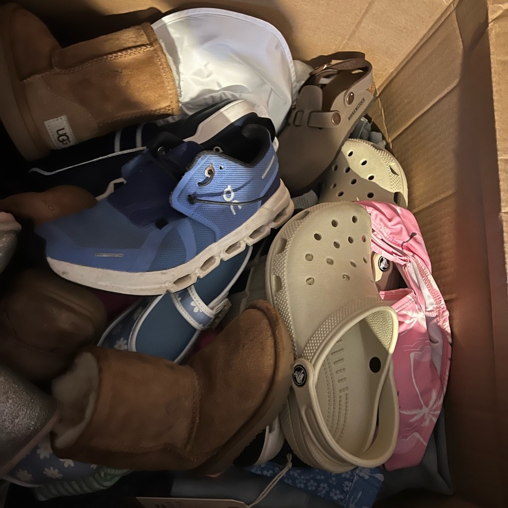 NORDSTROM MYSTERY BOX - Picture 3 of 6